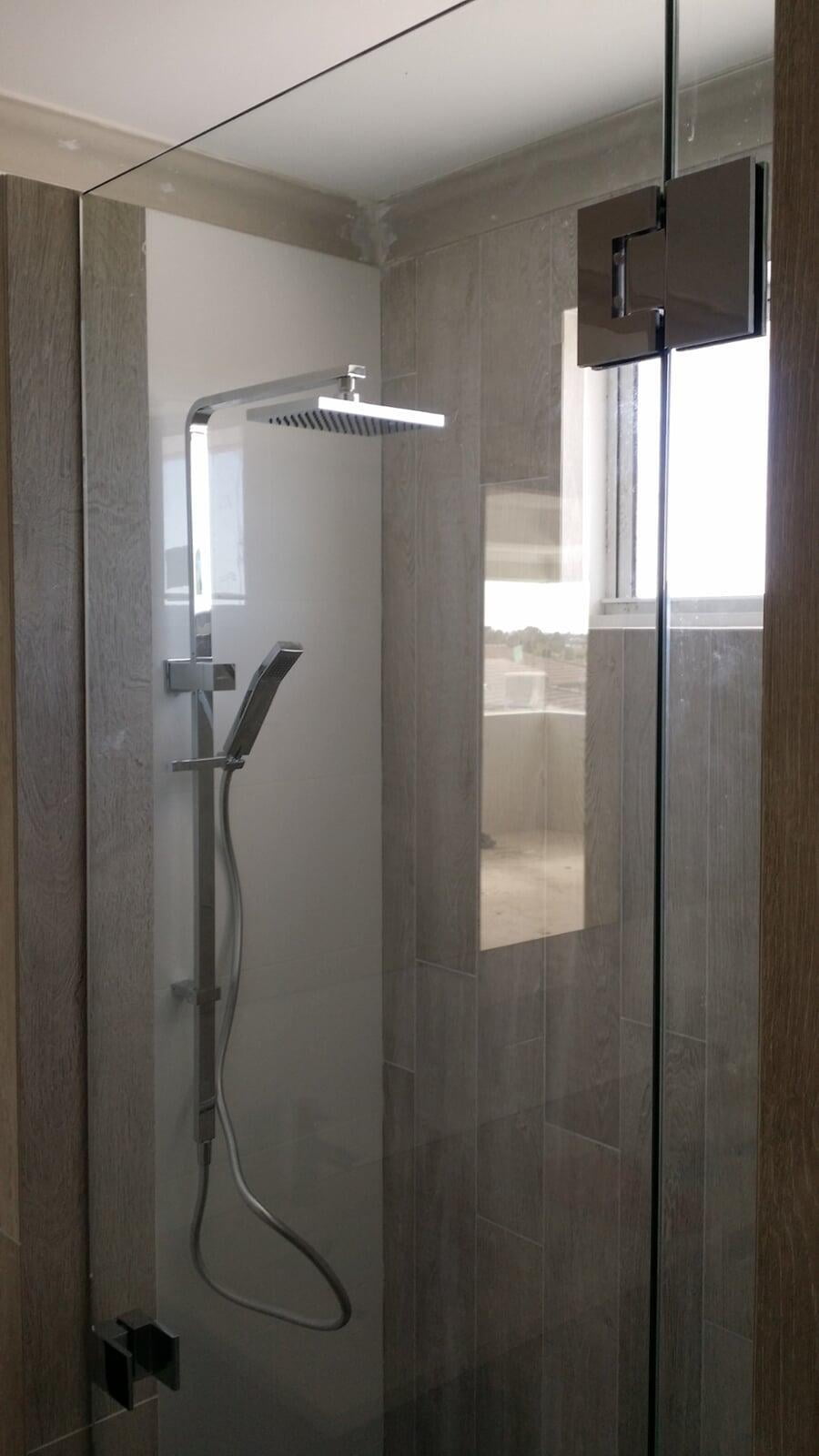 Fixed Panel Shower Screens Glass100